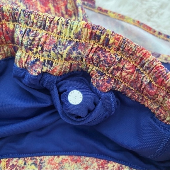 lululemon | Seawheeze 2019 Limited Edition Hotty Hot Shorts Size 4 - Picture 5 of 6